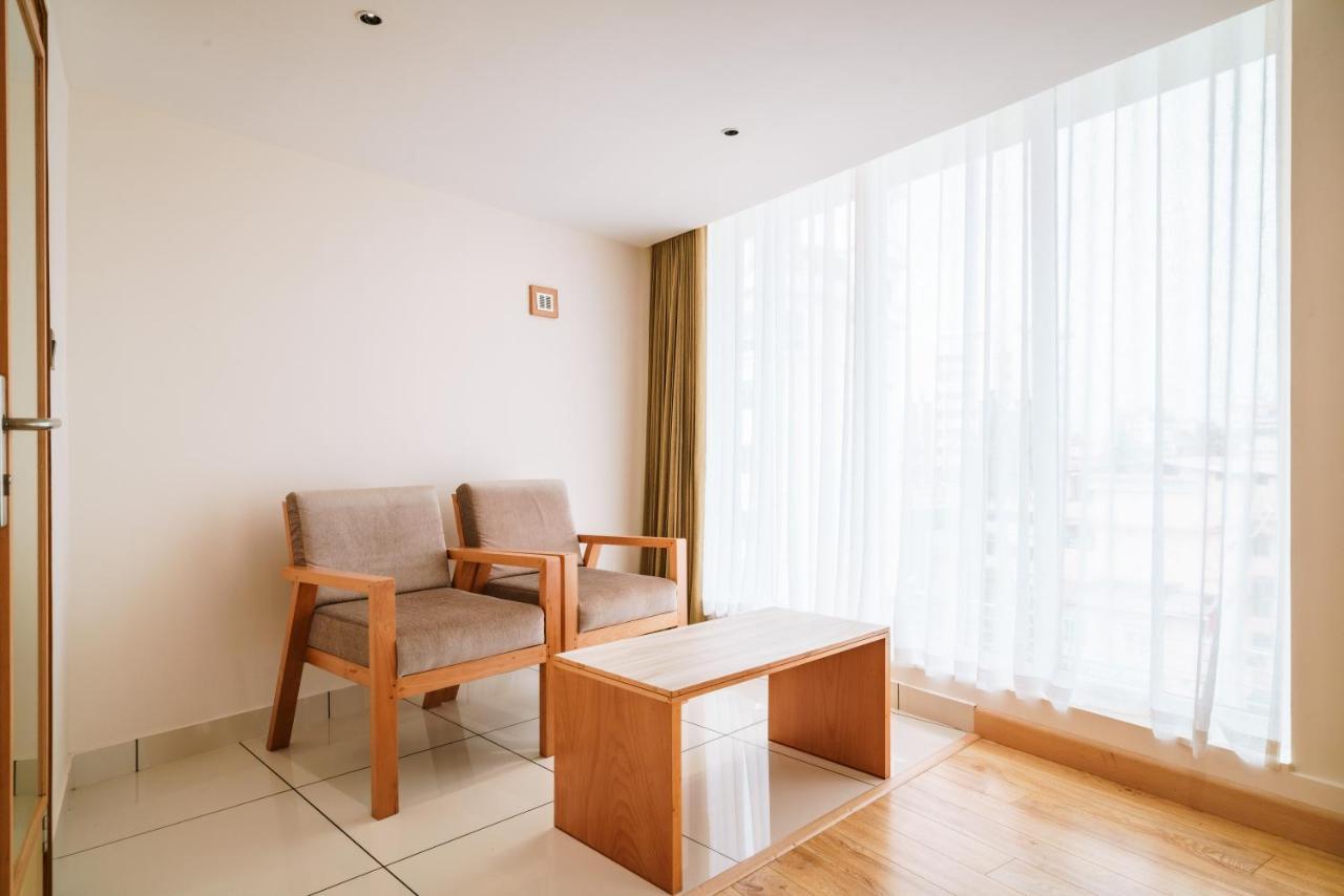 Townbridge Hotels & Suites Kochi エクステリア 写真
