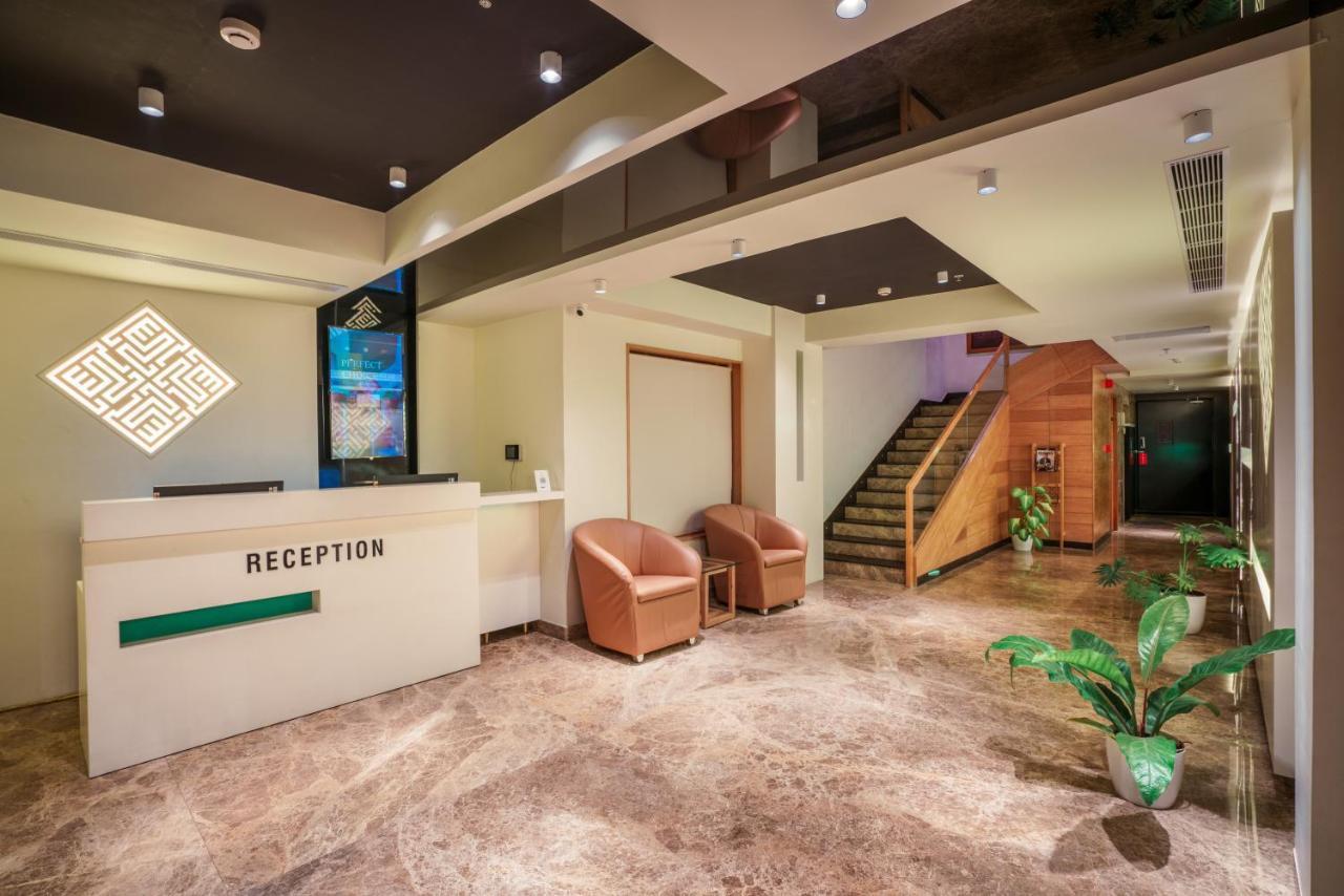 Townbridge Hotels & Suites Kochi エクステリア 写真
