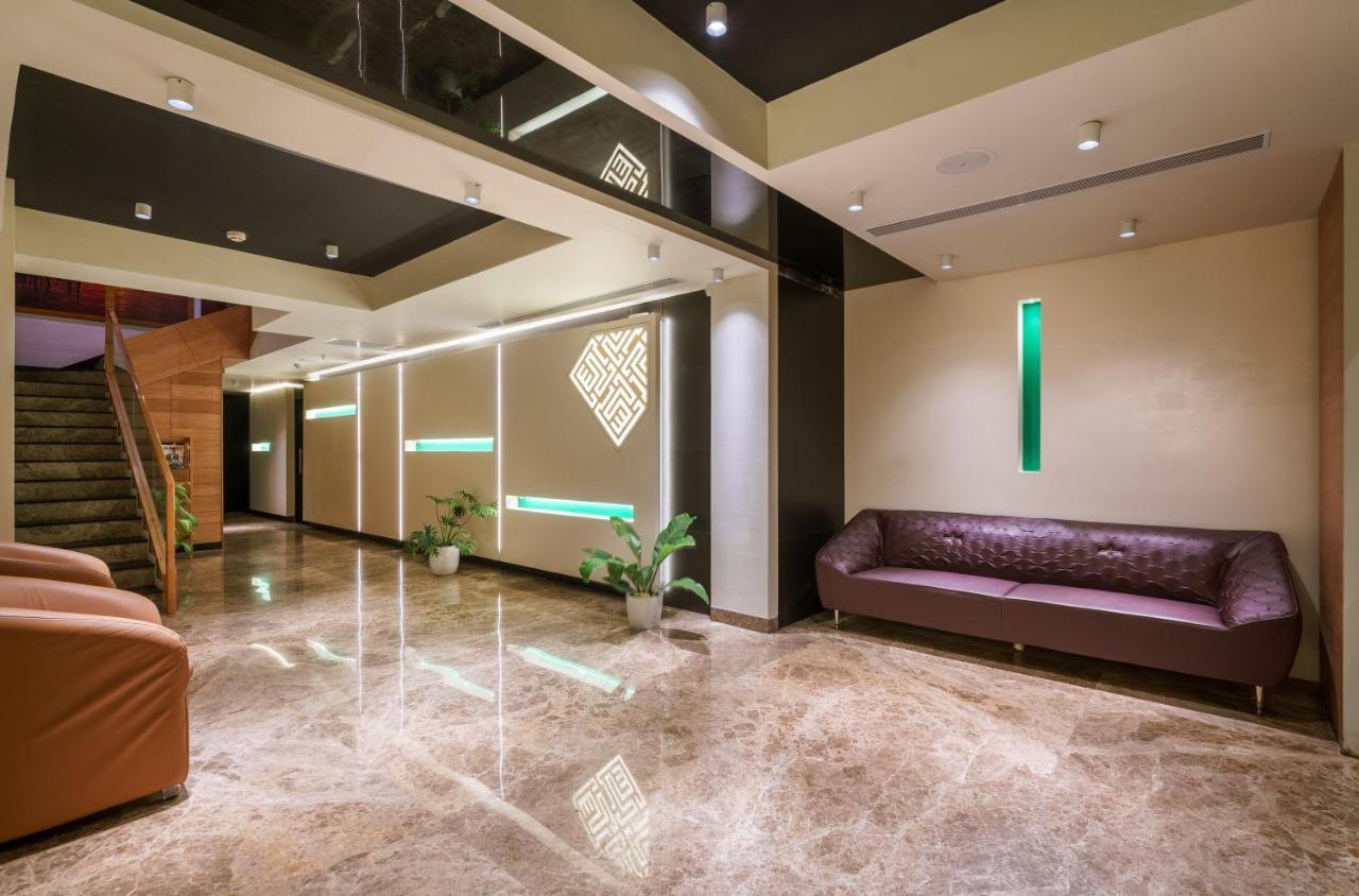 Townbridge Hotels & Suites Kochi エクステリア 写真