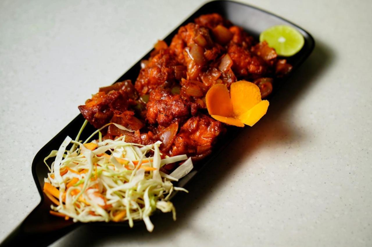 Townbridge Hotels & Suites Kochi エクステリア 写真